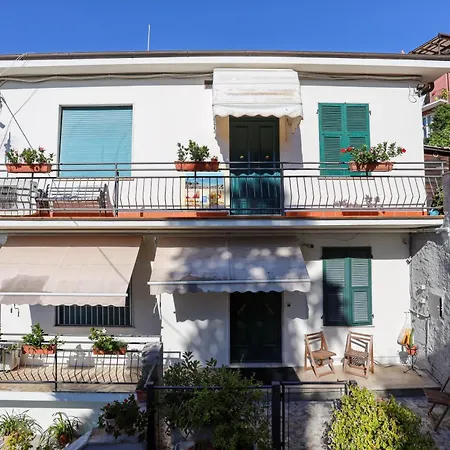 Panoramic Apartment Lerici